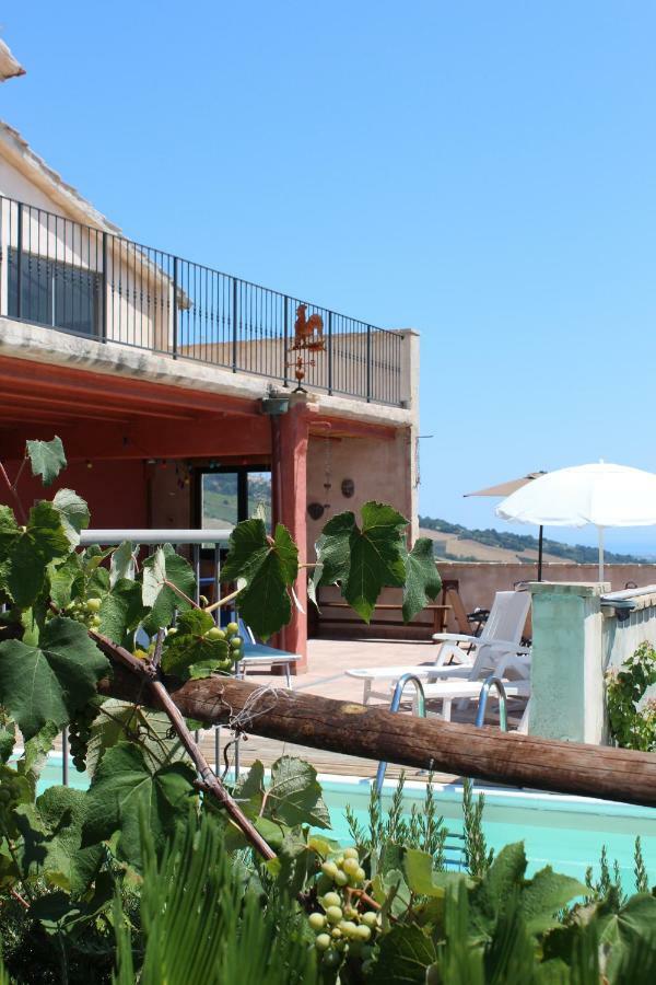 Il Piccolo Carro Apartments Monterubbiano Dış mekan fotoğraf